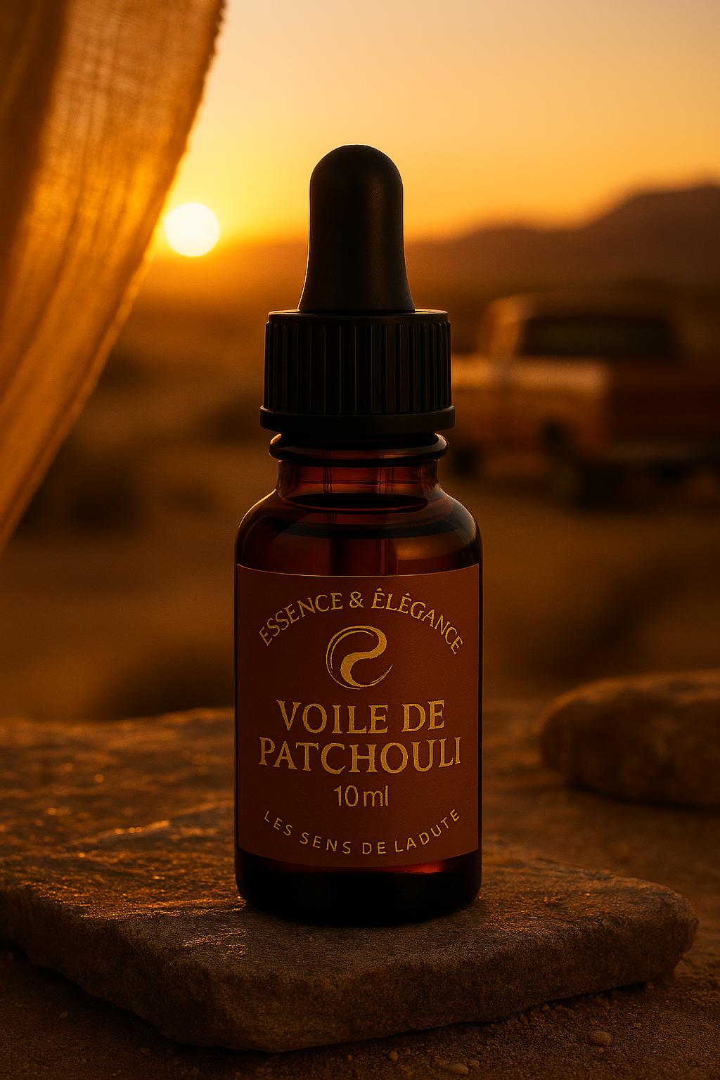« Désodorisant voiture Voile de Patchouli – Essence & Élégance, parfum boisé et oriental »
